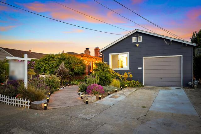 114 Garden Lane, Daly City CA: https://media.crmls.org/mediaz/d7672a3b-65be-4b4a-b5f6-8be3442e54e5.jpg