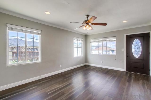 6327 Newsome Dr, San Diego CA: https://media.crmls.org/mediaz/d7676173-78ed-4c76-ad99-c1e58bea3a5a.jpg