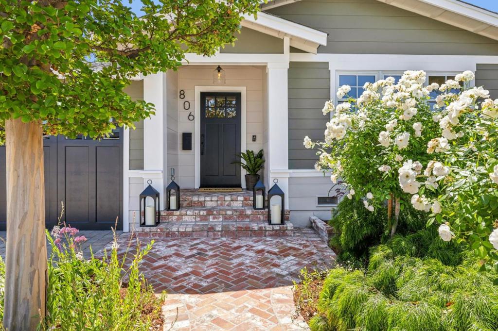 806 Fiesta Drive