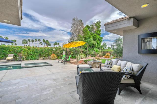 73112 Bel Air, Palm Desert CA: https://media.crmls.org/mediaz/d769b9d2-f77c-4a89-8d98-09612d5f26b5.jpg