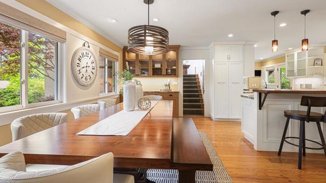 161 E Floresta Way, Portola Valley CA: https://media.crmls.org/mediaz/d769d14c-ba4e-4756-aed1-75984d305ae6.jpg