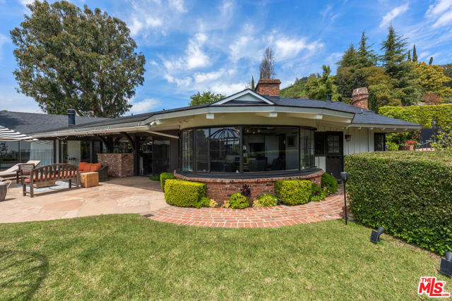 10930 Chalon Road, Los Angeles, California 90077, 4 Bedrooms Bedrooms, ,4 BathroomsBathrooms,Single Family Residence,For Sale,Chalon,24429887