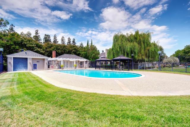 1735 Parkview Green Circle, San Jose CA: https://media.crmls.org/mediaz/d76a168e-4eb8-490b-abde-357d5d42c5a3.jpg