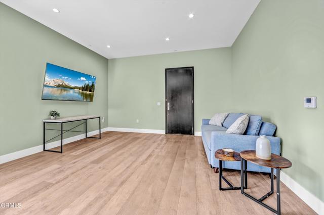 Detail Gallery Image 7 of 28 For 210 N Monterey St #409,  Alhambra,  CA 91801 - 2 Beds | 2 Baths