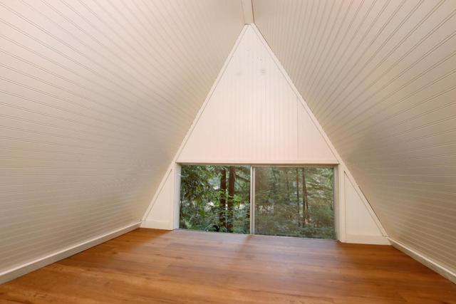 16770 Redwood Lodge Road, Los Gatos CA: https://media.crmls.org/mediaz/d76b4d27-39c4-4c1f-b5dd-4bdc4699f7df.jpg