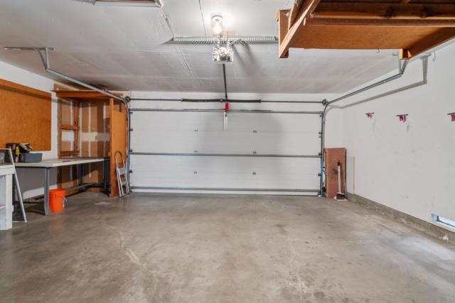 422 Shelley Way, Salinas CA: https://media.crmls.org/mediaz/d76b9089-97da-40fe-bc51-68418a0314ca.jpg