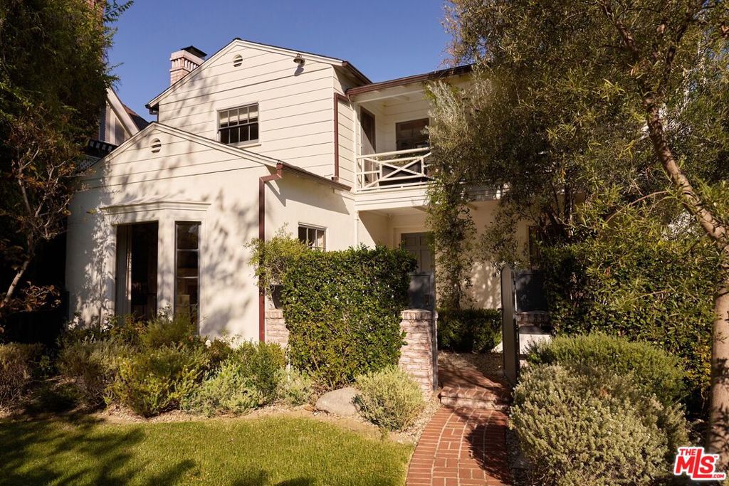 638 N Cherokee Avenue — architectural residence