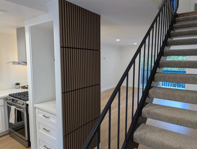 4950 Lantana Dr, San Diego CA: https://media.crmls.org/mediaz/d76bf8a9-d09c-4952-826e-9c768a4a5547.jpg