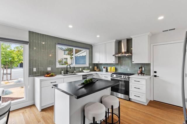 21476 Orange Avenue, Castro Valley CA: https://media.crmls.org/mediaz/d76c7a76-31d6-4be0-ae18-6483d43b3ce7.jpg