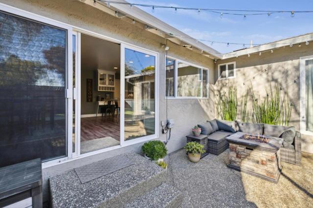 140 Palm Beach Avenue, El Granada CA: https://media.crmls.org/mediaz/d76ce321-9de3-4296-a0d6-c47b850e1e3b.jpg