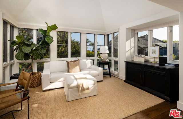 1479 Bonnymede Drive, Santa Barbara CA: https://media.crmls.org/mediaz/d76d8647-16a5-41b8-a4cf-ba91cfa5eff2.jpg