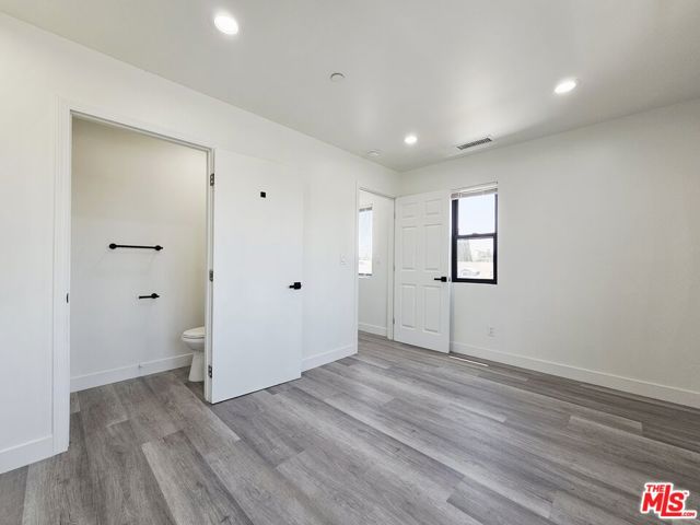 4112 S Normandie Avenue, Los Angeles CA: https://media.crmls.org/mediaz/d76e88cf-470c-43e1-b370-fab7a0eccbdc.jpg