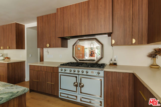 12220 Benmore Terrace, Los Angeles CA: https://media.crmls.org/mediaz/d76eef69-665c-4855-9048-070ad36bff42.jpg