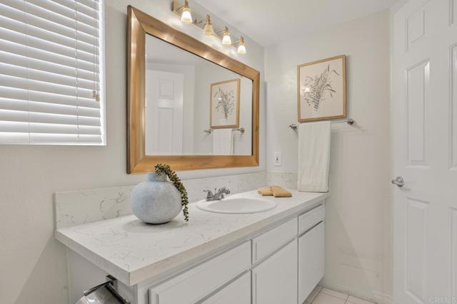 Detail Gallery Image 41 of 55 For 2021 Carnegie Ln #APT 7,  Redondo Beach,  CA 90278 - 3 Beds | 2/1 Baths