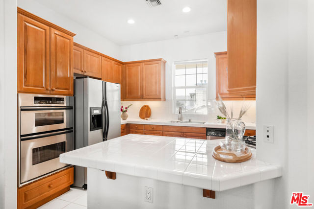 7101 Playa Vista Drive, 413 photo 8