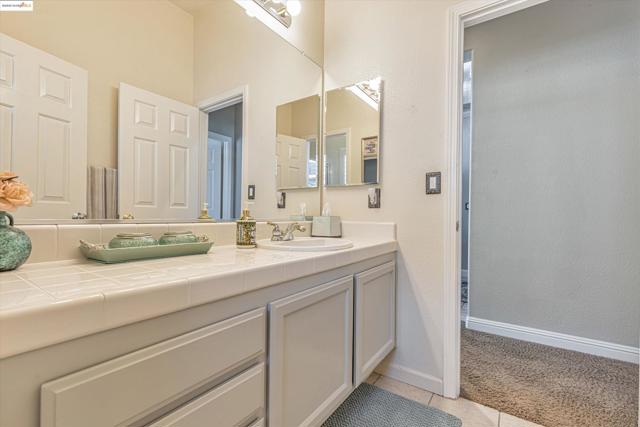 4174 Beacon Pl, Discovery Bay CA: https://media.crmls.org/mediaz/d76f74b3-8c22-444b-8a95-b6e8063068ef.jpg