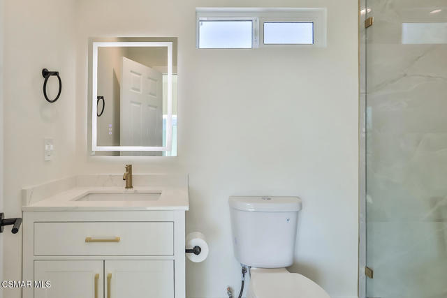 26200 Lockwood Road, Malibu CA: https://media.crmls.org/mediaz/d76fb230-c195-4e23-8041-8d431cac4c45.jpg