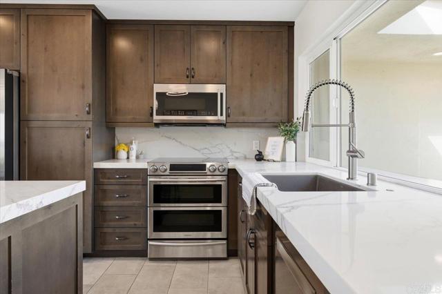 Detail Gallery Image 16 of 32 For 3902 Vista Campana #12,  Oceanside,  CA 92057 - 2 Beds | 2 Baths