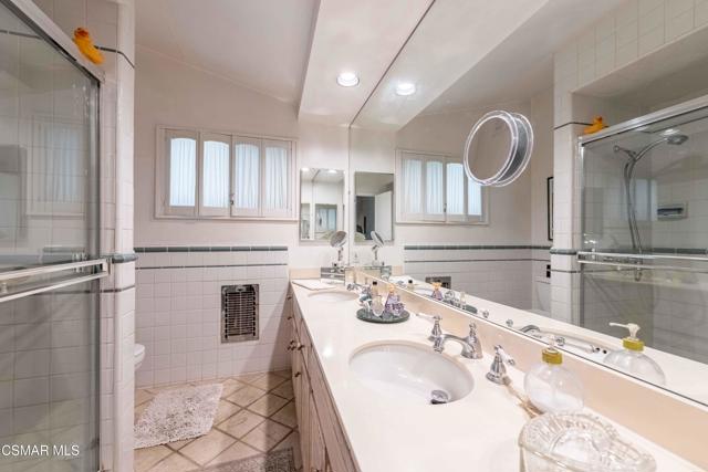 20418 Miranda Street, Woodland Hills CA: https://media.crmls.org/mediaz/d7721ab3-f572-4e5f-a723-38018662be7c.jpg