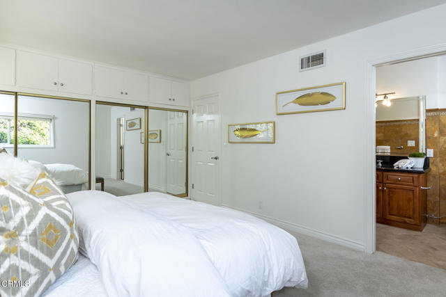 5045 Redwillow Lane, La Canada Flintridge CA: https://media.crmls.org/mediaz/d77221ab-ea8d-4600-b168-1ceceb8029d3.jpg