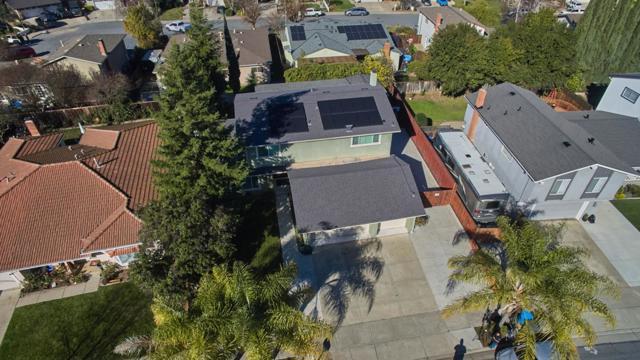 895 Greenwich Drive, Gilroy CA: https://media.crmls.org/mediaz/d773e9aa-7d71-4c26-afcd-f64a606fdd4d.jpg