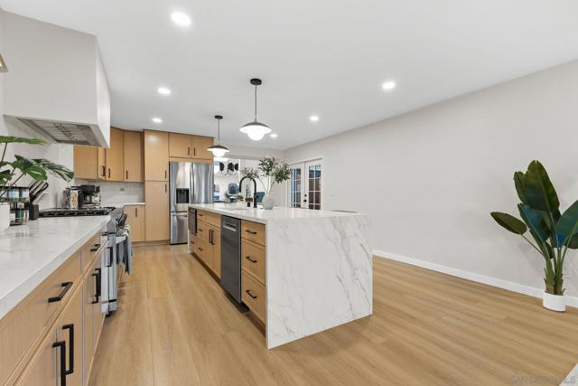 2128 Missouri St, San Diego CA: https://media.crmls.org/mediaz/d7740367-84ad-424a-9874-4ebf7146b413.jpg