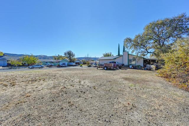 601 Bass Lane, Clearlake Oaks CA: https://media.crmls.org/mediaz/d7741009-4547-4874-851f-fb7a5bd8f967.jpg