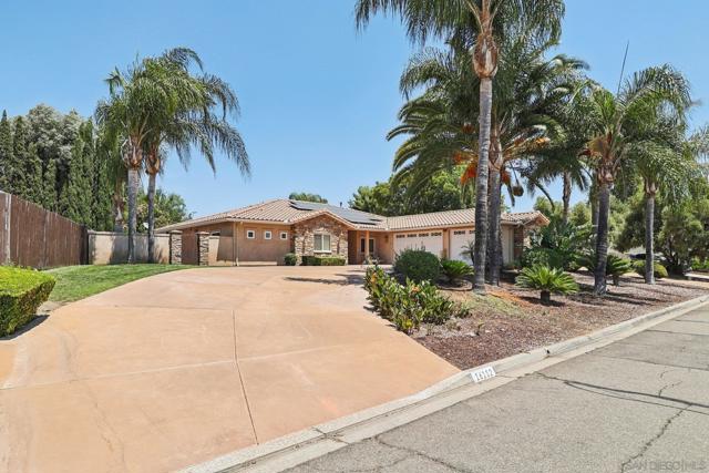 16112 Arena Drive, Ramona CA: https://media.crmls.org/mediaz/d7743793-a64a-4131-a868-cdbc437fe0ea.jpg