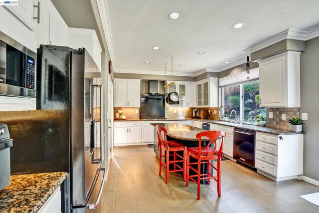 Image 21 of 58 For 36 Savona Ct