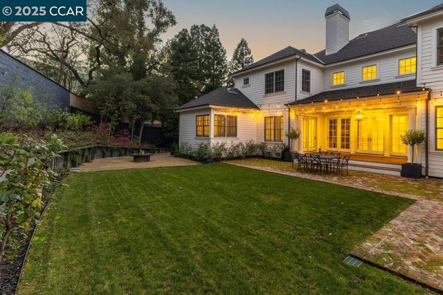 1826 Alameda Diablo, Diablo CA: https://media.crmls.org/mediaz/d774ac7c-5b0b-44de-967b-ef21706121bb.jpg