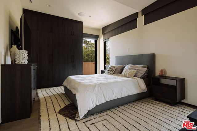 366 Huntley Drive, West Hollywood CA: https://media.crmls.org/mediaz/d774ebbf-a5c9-4ae0-988f-f0dffd15cc4a.jpg