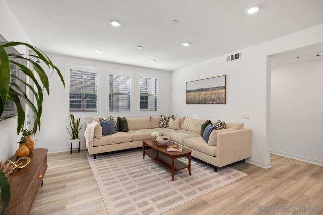 1400 Lasso Way, Rancho Mission Viejo CA: https://media.crmls.org/mediaz/d7766660-5cb9-4fb2-a2b4-0e3ba20bbb5a.jpg