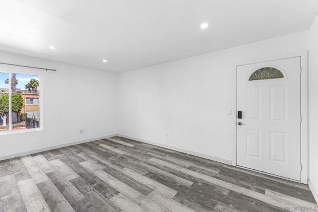 1641 Pentecost Way, San Diego CA: https://media.crmls.org/mediaz/d7768bc6-9cc1-4943-81a4-2711cb4fc6cb.jpg