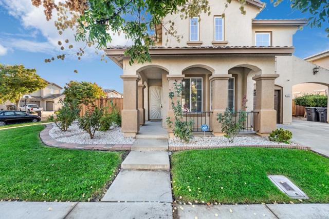 16341 Adobe Way, Lathrop CA: https://media.crmls.org/mediaz/d77697e8-6eb2-49c2-8941-a0f2002690d4.jpg