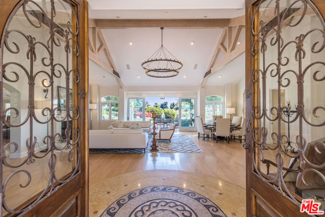 1601 Alisa Estate, Santa Barbara CA: https://media.crmls.org/mediaz/d776f9b7-babe-4e46-a97a-ce1a45dc645b.jpg