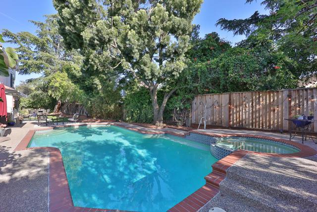 3239 Pinot Blanc Way, San Jose CA: https://media.crmls.org/mediaz/d7770257-fc30-4c27-86b4-4fa206b75f3c.jpg