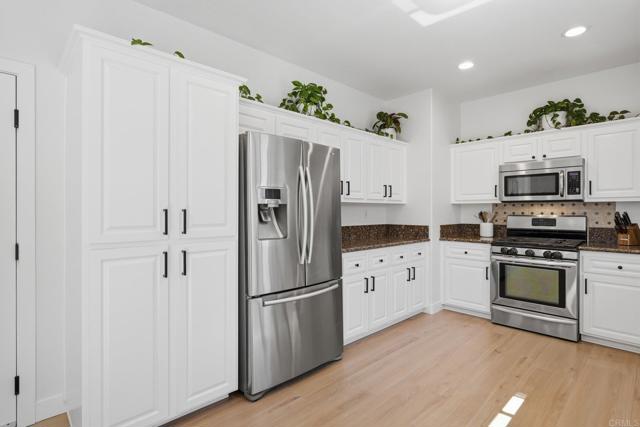 Detail Gallery Image 17 of 52 For 771 via Barquero, San Marcos,  CA 92069 - 3 Beds | 2/1 Baths