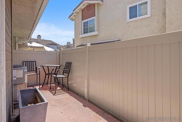 10160 Palm Glen Dr, Santee CA: https://media.crmls.org/mediaz/d7774cc8-ec16-4603-a6e2-0fccc4b2309d.jpg