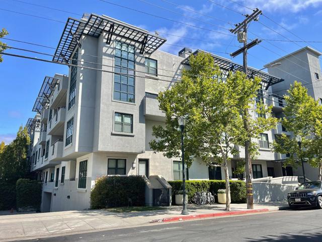 225 9th Avenue, San Mateo CA: https://media.crmls.org/mediaz/d777b1a8-f14f-46fb-9f94-415c7fe9ceac.jpg