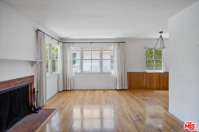 2725 Midvale Avenue, Los Angeles CA: https://media.crmls.org/mediaz/d777c213-c99d-4949-9214-13e69e289b4c.jpg