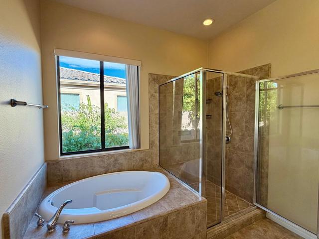 35373 Vista Montana Court, Cathedral City CA: https://media.crmls.org/mediaz/d777f398-fe4e-404b-a130-a77bb81cbfe1.jpg
