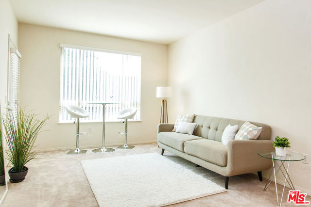 100 S Alameda Street, Los Angeles CA: https://media.crmls.org/mediaz/d7781a72-916f-4afe-9e0f-77118c359044.jpg