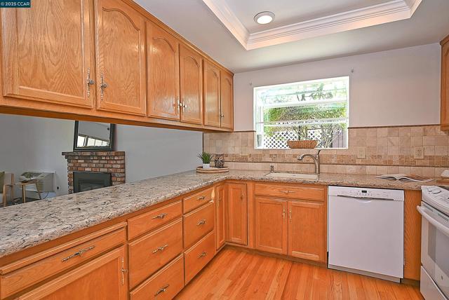 1524 Martindale Dr, Martinez CA: https://media.crmls.org/mediaz/d778592e-797e-456c-948f-a2d7833caab0.jpg