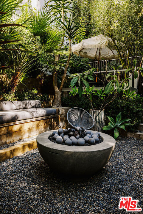 3319 Tareco Drive, Los Angeles CA: https://media.crmls.org/mediaz/d7787577-1bbe-432c-ae02-3bffa51babac.jpg