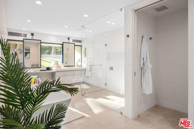 70461 Boothill Road, Rancho Mirage CA: https://media.crmls.org/mediaz/d7791f1d-774a-4ed7-beac-6981f9b502c4.jpg