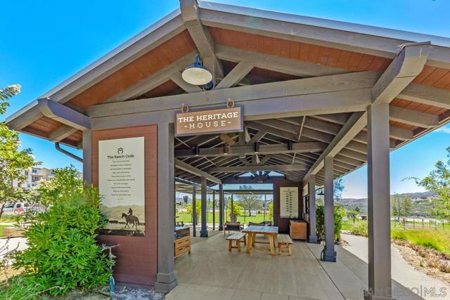 1400 Lasso Way, Rancho Mission Viejo CA: https://media.crmls.org/mediaz/d77997d1-92ff-4816-9a3d-e07ae8b44907.jpg