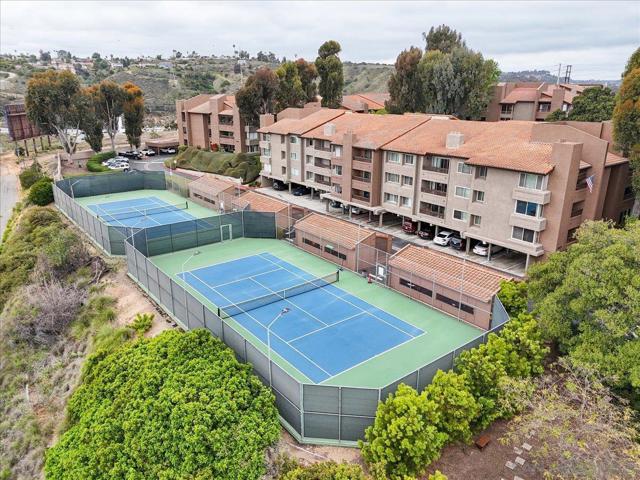 10250 Caminito Cuervo, San Diego CA: https://media.crmls.org/mediaz/d779a814-ef3e-4db4-82c7-d6e7dc39182f.jpg