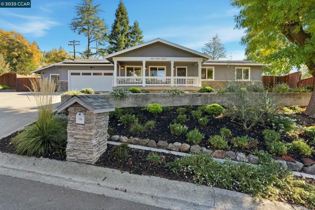 198 Pulido Rd, Danville CA: https://media.crmls.org/mediaz/d779a838-70b3-47d3-b366-8c2682c6b0f2.jpg