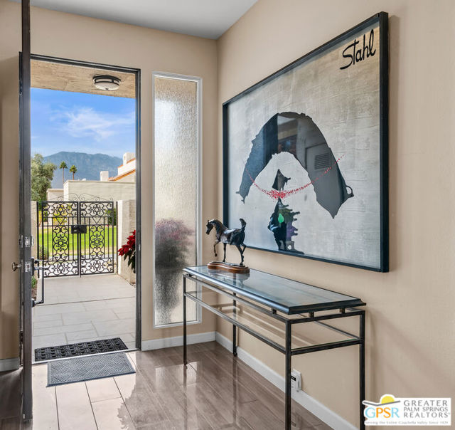 138 Desert West, Rancho Mirage CA: https://media.crmls.org/mediaz/d779cc2f-0cd1-4385-b296-78f55578ef91.jpg