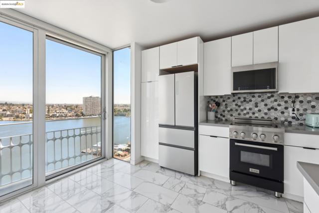 1555 Lakeside Dr, Oakland CA: https://media.crmls.org/mediaz/d77af9e8-d281-4270-8b0e-0122af3ea730.jpg